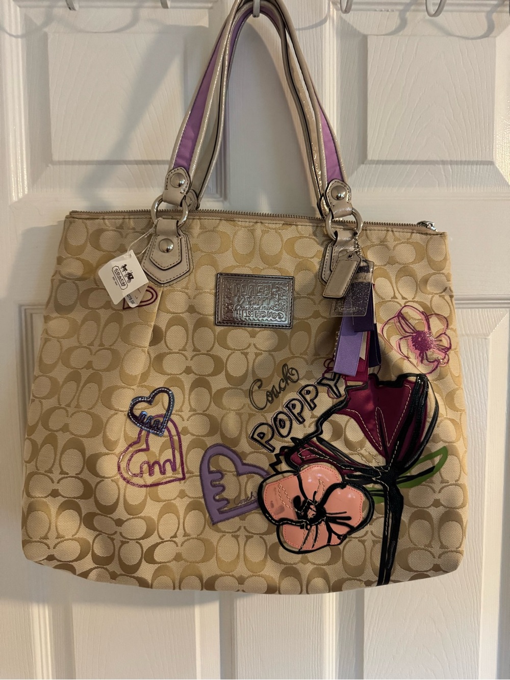 NWT COACH Poppy Canvas Handbag Beige Purple Heart Flower Embroidery Authentic - Picture 12 of 16